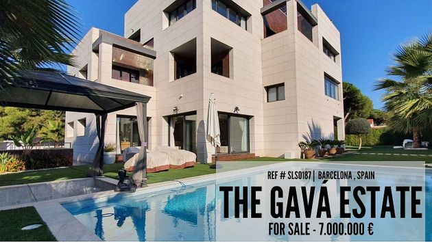 Foto 1 de Xalet en venda a Gavà Mar de 8 habitacions amb terrassa i piscina