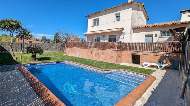 Foto 1 de Xalet en venda a Ametlla del Vallès, l´ de 4 habitacions amb terrassa i piscina