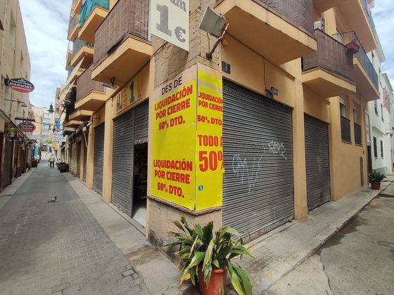 Foto 1 de Local en venta en calle Senia del Barral de 130 m²