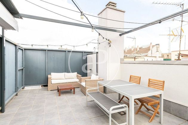 Foto 1 de Piso en venta en Sants-Badal de 2 habitaciones con terraza y piscina