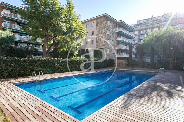 Foto 1 de Venta de piso en Sarrià de 5 habitaciones con terraza y piscina