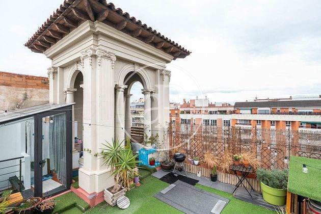 Foto 2 de Àtic en venda a La Sagrada Família de 2 habitacions amb terrassa i balcó