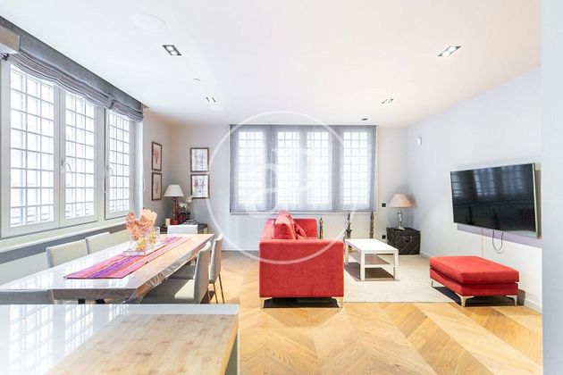 Foto 1 de Alquiler de piso en Sant Pere, Santa Caterina i la Ribera de 3 habitaciones con muebles y aire acondicionado