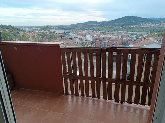 Foto 1 de Venta de piso en Molins de Rei de 3 habitaciones con balcón y calefacción