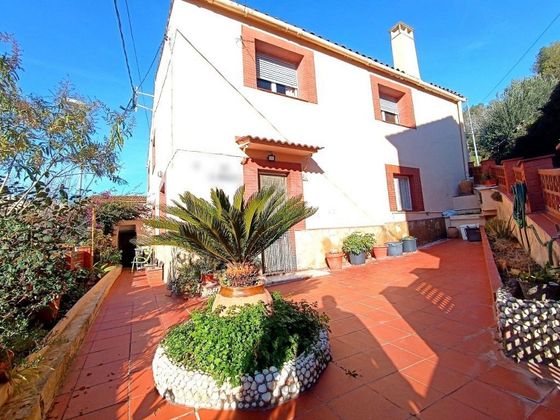 Foto 2 de Xalet en venda a Torrelles de Llobregat de 6 habitacions amb terrassa i jardí