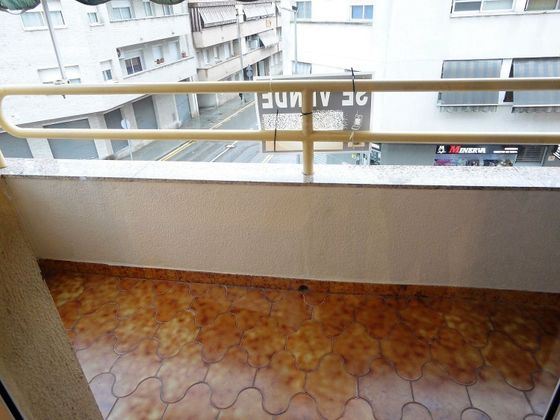 Foto 2 de Piso en venta en Pallejà de 3 habitaciones con balcón y calefacción
