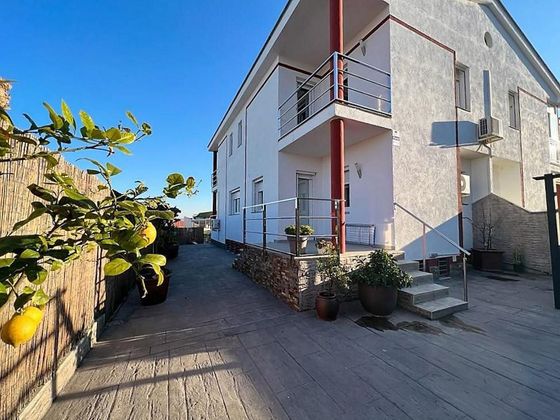 Foto 1 de Casa en venta en Puigdàlber de 4 habitaciones con terraza y garaje