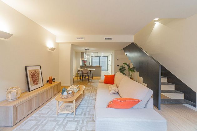 Foto 2 de Piso en venta en Centre - Hospitalet de Llobregat, L´ de 4 habitaciones con terraza y piscina