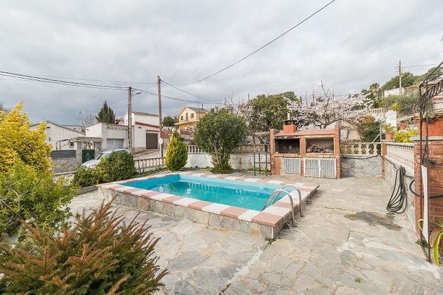 Foto 1 de Casa adossada en venda a Piera de 5 habitacions amb terrassa i piscina