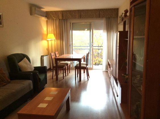 Foto 1 de Pis en venda a Eixample - Sant Oleguer de 3 habitacions amb balcó i aire acondicionat