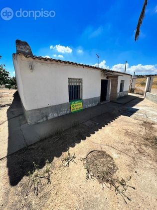 Foto 2 de Casa rural en venda a Oeste de 3 habitacions amb piscina i garatge