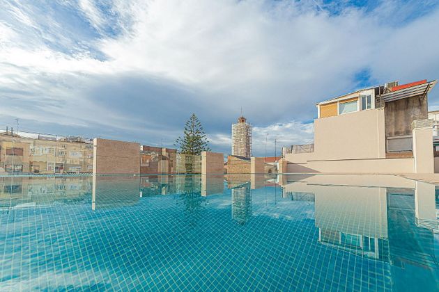 Foto 2 de Pis en venda a Centre - Hospitalet de Llobregat, L´ de 2 habitacions amb terrassa i piscina