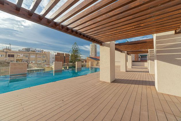 Foto 2 de Pis en venda a Centre - Hospitalet de Llobregat, L´ de 2 habitacions amb terrassa i piscina