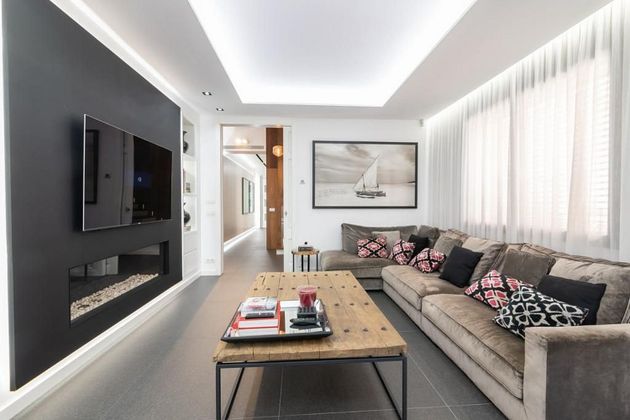 Foto 1 de Casa en venda a Centre - Sabadell de 3 habitacions amb terrassa i garatge
