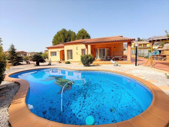 Foto 2 de Casa en venta en Collbató de 3 habitaciones con terraza y piscina