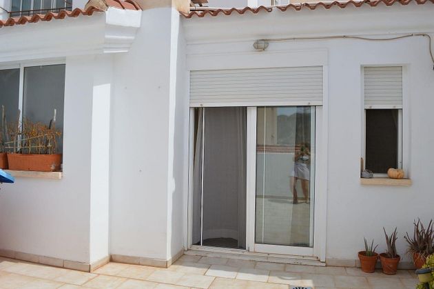 Foto 2 de Dúplex en venta en Elda de 4 habitaciones con terraza y garaje
