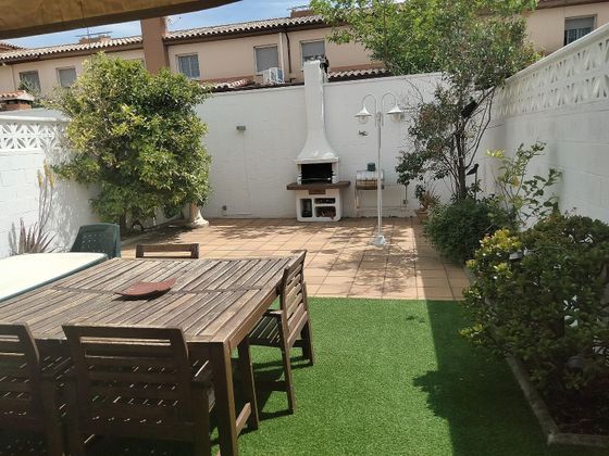 Foto 1 de Casa en venda a Centre - Castellar del Vallès de 4 habitacions amb garatge i jardí