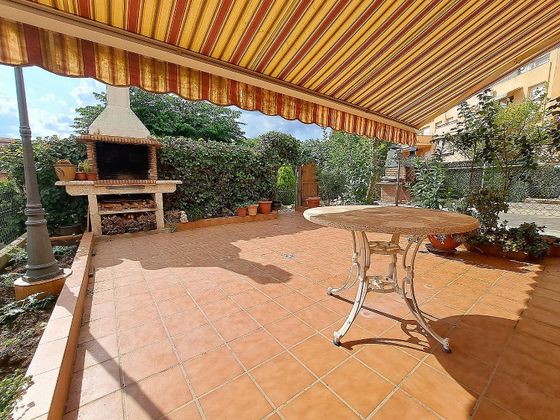 Foto 2 de Casa en venta en Olesa de Montserrat de 5 habitaciones con terraza y garaje
