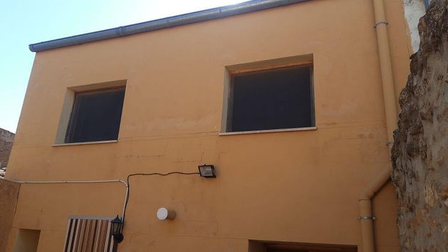 Foto 2 de Venta de casa adosada en Corral-Rubio de 3 habitaciones con terraza