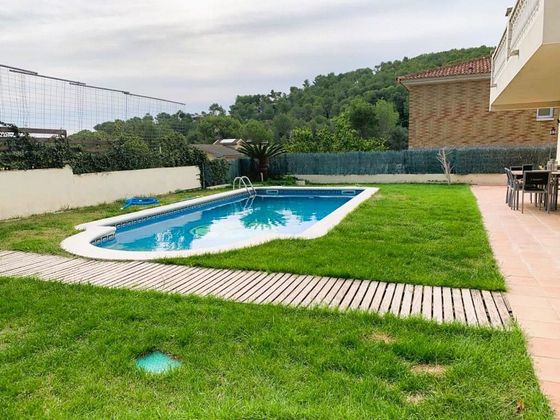 Foto 1 de Casa en venta en Canyelles de 4 habitaciones con terraza y piscina