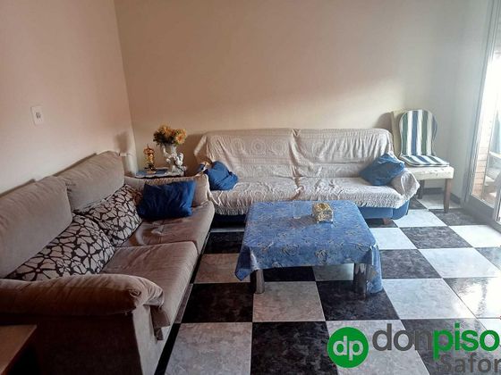 Foto 1 de Pis en venda a Oliva pueblo de 4 habitacions amb terrassa