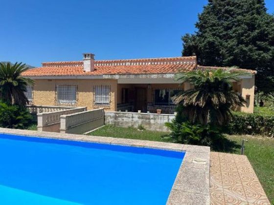 Foto 1 de Chalet en venta en Palma de Gandía de 4 habitaciones con piscina y jardín