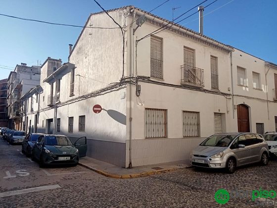 Foto 1 de Casa adossada en venda a Oliva pueblo de 8 habitacions amb terrassa i garatge
