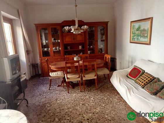 Foto 2 de Casa adossada en venda a Oliva pueblo de 8 habitacions amb terrassa i garatge