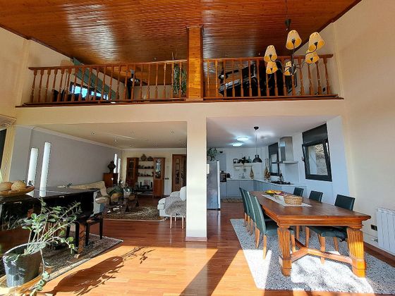 Foto 2 de Casa en venta en Olesa de Montserrat de 4 habitaciones con terraza y piscina