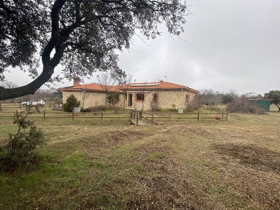 Foto 2 de Casa rural en venda a Pelayos del Arroyo de 4 habitacions amb garatge i jardí