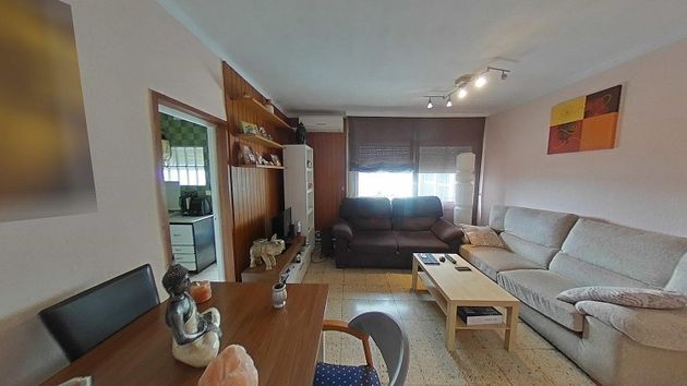 Foto 1 de Piso en venta en Espronceda - Campoamor - Santa Pau de 2 habitaciones con aire acondicionado y ascensor