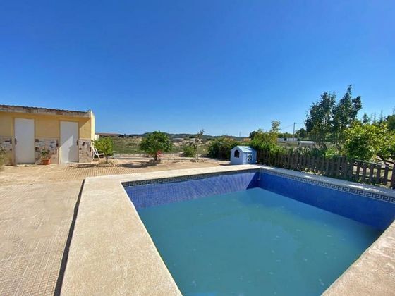 Foto 1 de Casa en venda a Aspe de 6 habitacions amb terrassa i piscina