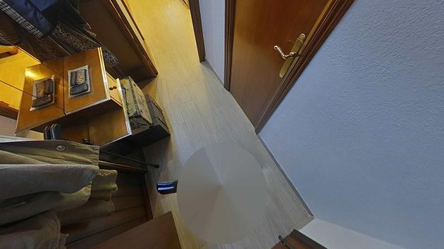 Foto 2 de Pis en venda a Eixample - Sant Oleguer de 3 habitacions amb balcó i calefacció