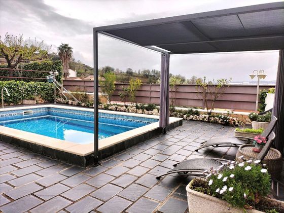 Foto 1 de Casa en venda a Abrera de 4 habitacions amb terrassa i piscina