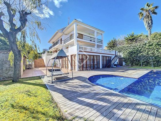 Foto 1 de Casa en venda a L'Aragai - Prat de Vilanova de 5 habitacions amb terrassa i piscina