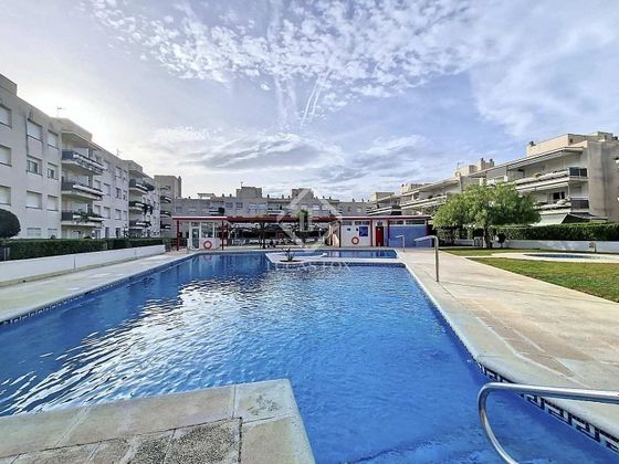 Foto 2 de Piso en venta en Pla de Sant Pere-Les Salines de 4 habitaciones con terraza y piscina