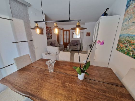 Foto 2 de Dúplex en venta en Gavarra de 4 habitaciones con terraza y garaje