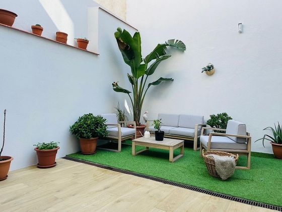Foto 1 de Casa adossada en venda a Centre - Sant Boi de Llobregat de 3 habitacions amb terrassa i balcó