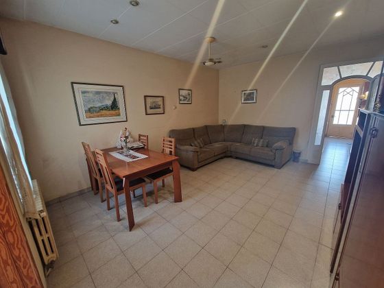 Foto 2 de Casa adossada en venda a Centre - Sant Boi de Llobregat de 5 habitacions amb terrassa i calefacció