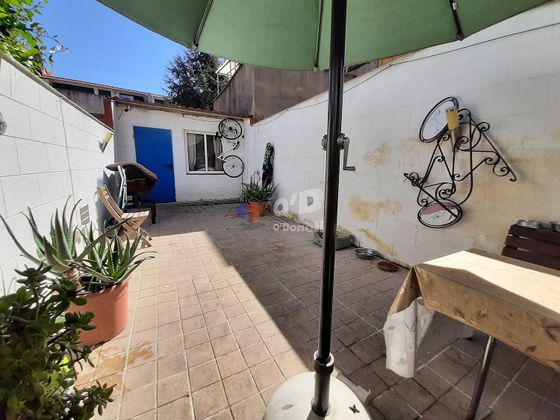 Foto 1 de Casa en venda a Centre - Sant Boi de Llobregat de 3 habitacions amb terrassa i aire acondicionat
