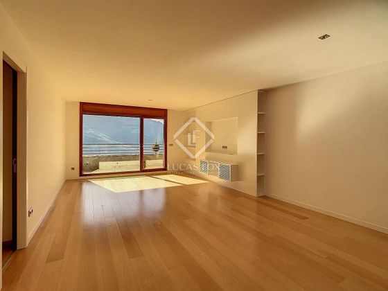 Foto 1 de Piso en venta en Escaldes, les de 4 habitaciones con terraza y garaje