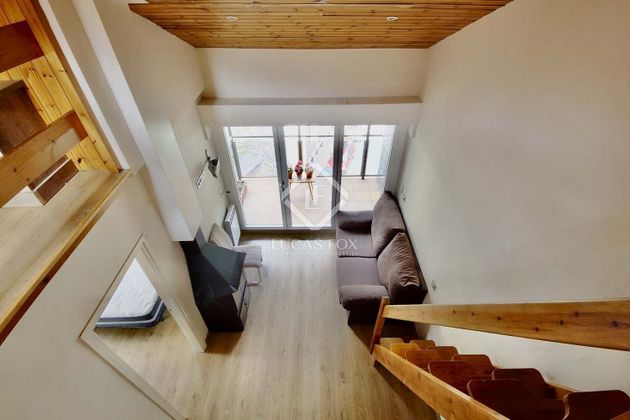 Foto 2 de Alquiler de ático en Ordino de 3 habitaciones con terraza y muebles