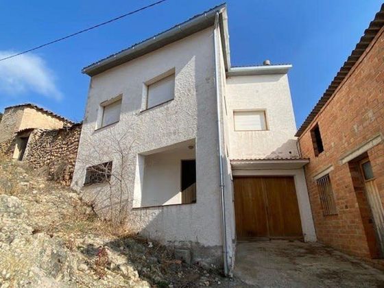 Foto 1 de Casa en venta en Avellanes i Santa Linya, les de 2 habitaciones con terraza y garaje