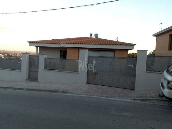 Foto 1 de Casa en venda a Sant Esteve Sesrovires de 5 habitacions amb terrassa i garatge