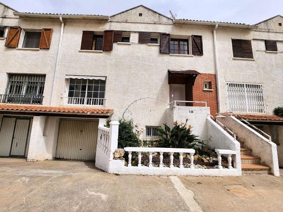 Foto 2 de Casa en venda a La Muntanyeta - La Franquesa de 4 habitacions amb terrassa i piscina