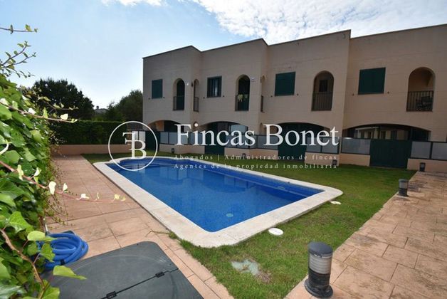 Foto 1 de Casa adossada en venda a calle Villa Romana de 3 habitacions amb terrassa i piscina
