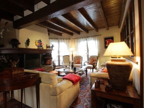 Foto 2 de Casa adossada en venda a Naut Aran de 8 habitacions amb terrassa i garatge