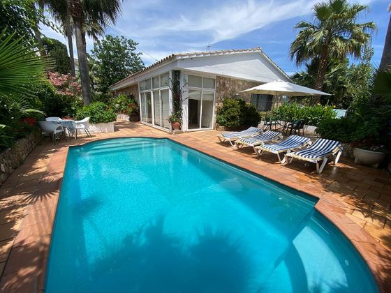 Foto 1 de Xalet en venda a Puigventós de 7 habitacions amb terrassa i piscina