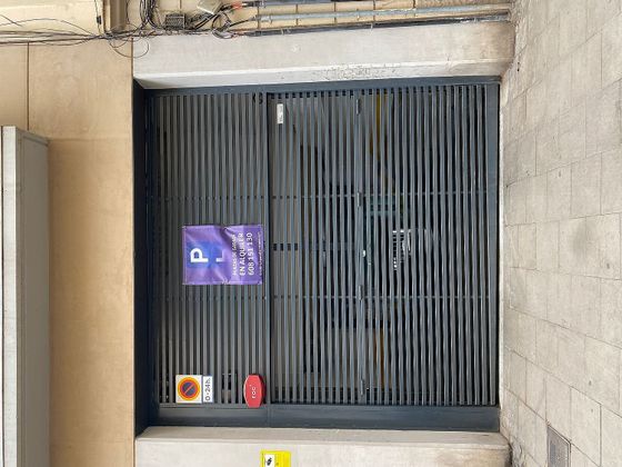 Foto 1 de Garatge en lloguer a Vila de Gràcia de 10 m²