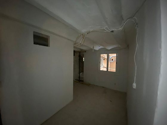 Foto 2 de Venta de piso en El Raval de 2 habitaciones y 59 m²